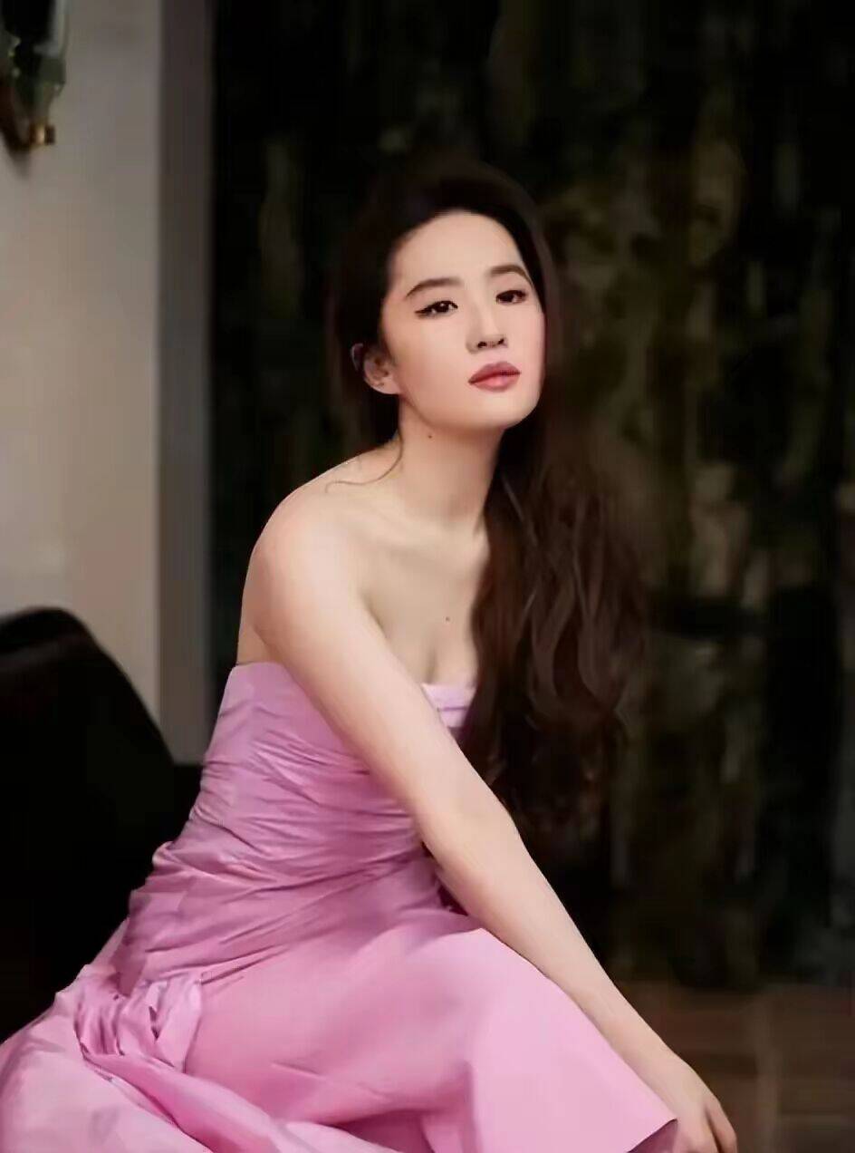 刘亦菲:以艺术之名,绽放独特光芒