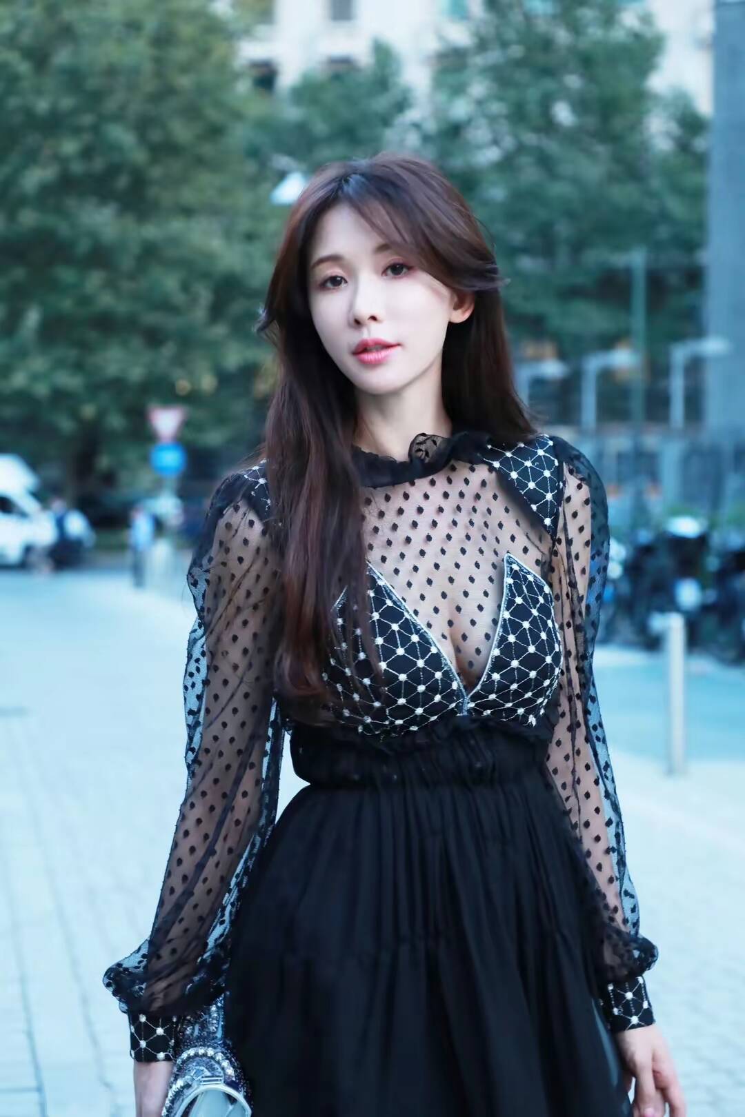 现在的林志玲和没嫁人之前真是判若两人呀