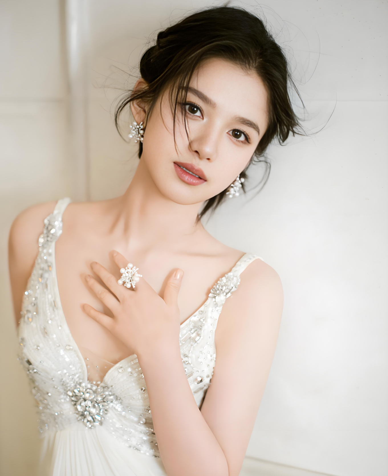 95后小花张婧仪不走寻常路,拒绝流量诱惑,演技却圈粉无数